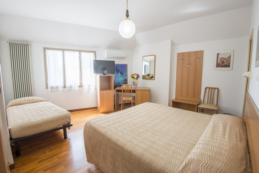Albergo Ristorante Edo Forlimpopoli Szoba fotó